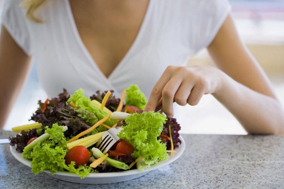 Pri gastritíde je potrebné vyhýbať sa čerstvej zelenine v prospech dusenej alebo varenej. 